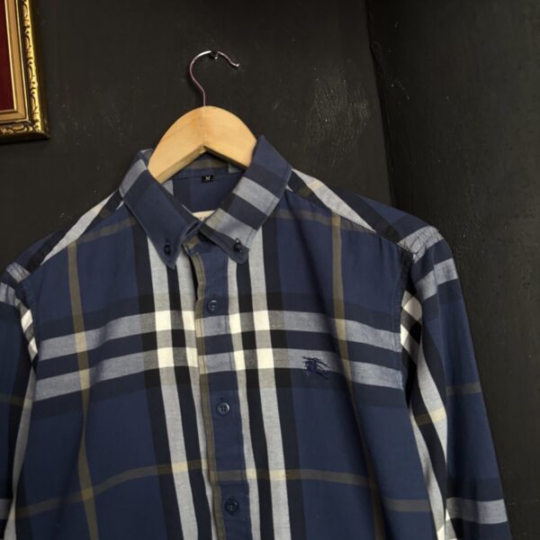 Burberry Shirt Talla Medium - Image 2