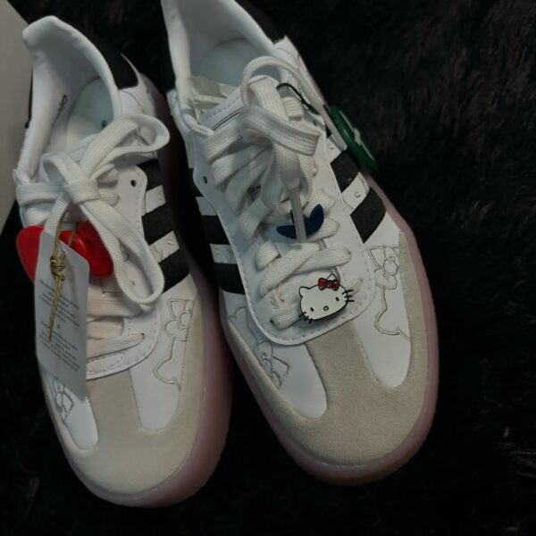 Hello Kitty Sambae Talla 22.5 - Image 3