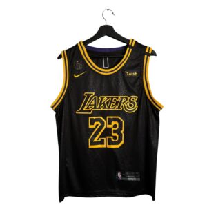 Lakers Talla 44 (Medium)